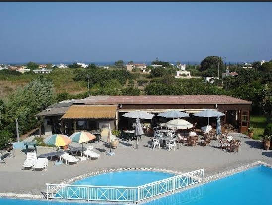Alkmini Hotel Theologos  Bagian luar foto