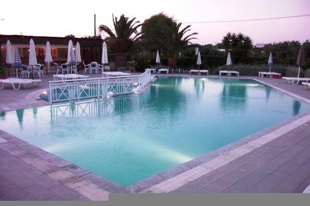 Alkmini Hotel Theologos  Bagian luar foto