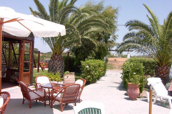Alkmini Hotel Theologos  Bagian luar foto